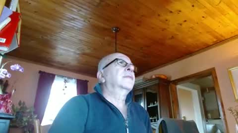 Maurice online show from February 2025 12:46:02 PM