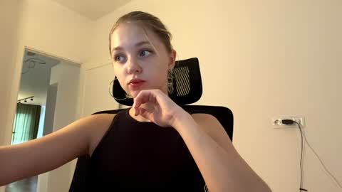 Eva  1st day online show from July 2026 07:17:02 AM