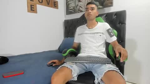 Snapshot of mauricio_smiith chatting on March 2026 02:07:02 AM MAURICIO online show from March 2026 02:07:02 AM