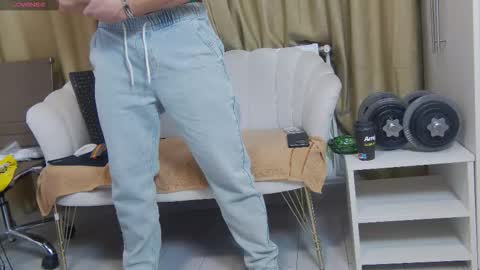 mauro_real_man online show from October 2025 04:52:02 PM