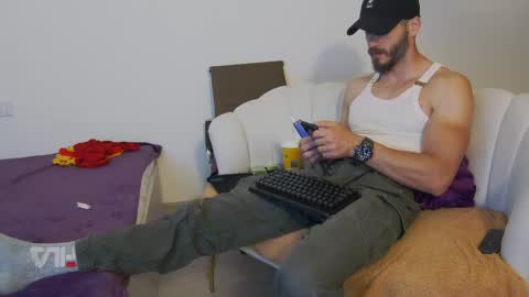 Snapshot of mauro_real_man chatting on May 2026 06:27:01 PM mauro_real_man online show from May 2026 06:27:01 PM