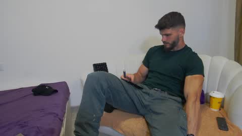 Snapshot of mauro_real_man chatting on May 2026 05:51:01 PM mauro_real_man online show from May 2026 05:51:01 PM
