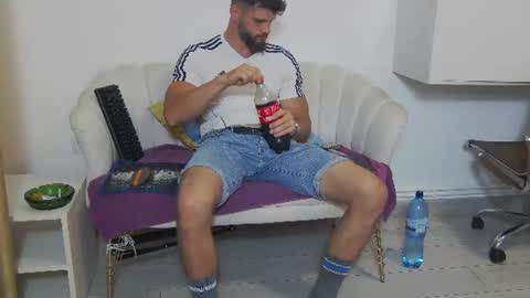 Snapshot of mauro_real_man chatting on July 2026 07:10:02 PM mauro_real_man online show from July 2026 07:10:02 PM