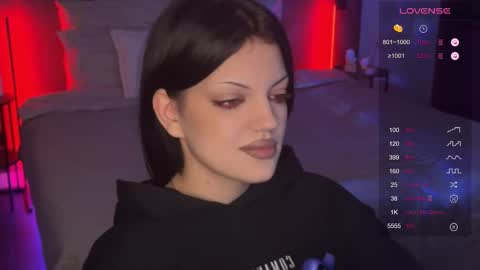 Mavis online show from November 2025 11:15:01 PM