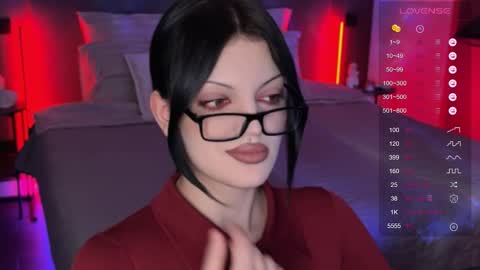 Mavis online show from November 2025 11:29:01 PM