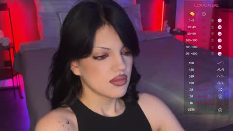 Mavis online show from December 2025 09:09:01 PM