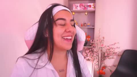 Snapshot of mavy_ chatting on February 2026 06:57:02 PM MAVY online show from February 2026 06:57:02 PM