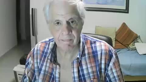 Snapshot of max_2017 chatting on December 2024 12:31:02 AM max_2017 online show from December 2024 12:31:02 AM