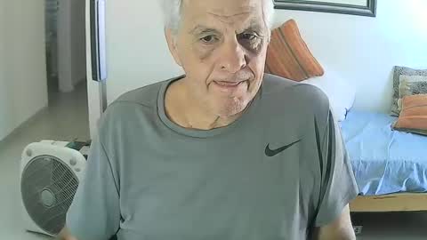 Snapshot of max_2017 chatting on January 2025 08:11:02 PM max_2017 online show from January 2025 08:11:02 PM