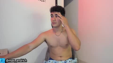 Snapshot of max__andrich chatting on November 2025 03:28:01 AM Max... online show from November 2025 03:28:01 AM