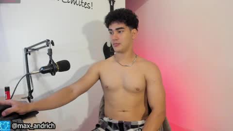 Snapshot of max__andrich chatting on May 2026 01:55:01 AM Max... online show from May 2026 01:55:01 AM
