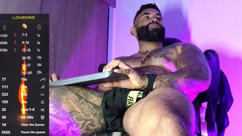 max__prada online show from November 2025 02:21:01 AM