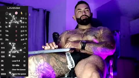 max__prada online show from February 2026 02:16:01 AM