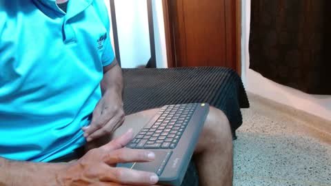 Max  Ashley online show from February 2025 04:11:02 PM