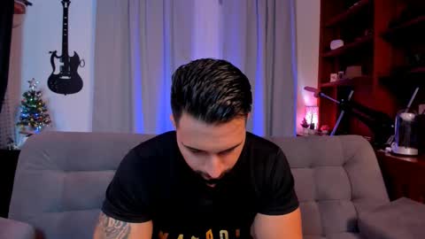 max D. online show from December 2024 10:36:01 PM