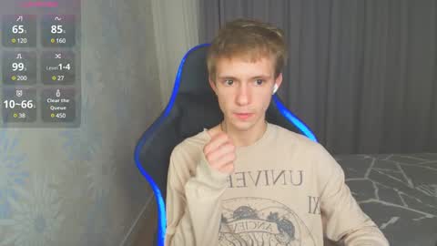 Max Gen with tats 24years  And Ethan without tats 20 years online show from January 2025 10:38:01 PM