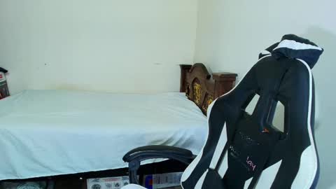 Snapshot of max_love25 chatting on October 2025 06:14:02 PM max_love25 online show from October 2025 06:14:02 PM