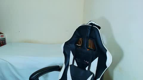 Snapshot of max_love25 chatting on November 2025 06:57:02 PM max_love25 online show from November 2025 06:57:02 PM