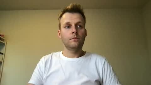 Max take off clothes online show from January 2025 01:30:01 PM