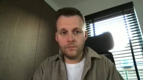 Max take off clothes online show from March 2025 06:48:02 AM