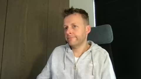 Max take off clothes online show from March 2026 07:09:02 AM