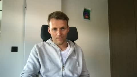 Max take off clothes online show from May 2026 05:52:02 PM