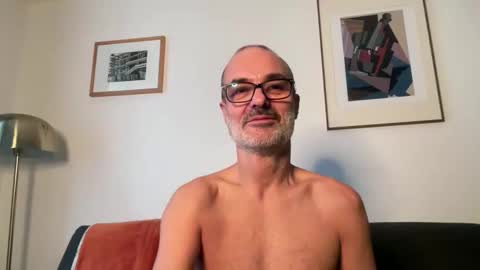 Max Mikado online show from November 2025 03:22:02 PM