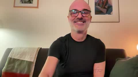 Snapshot of maxbow chatting on February 2026 08:37:01 PM Max Mikado online show from February 2026 08:37:01 PM