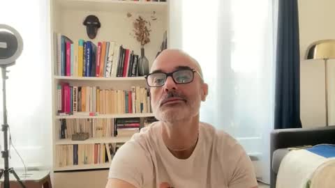 Max Mikado online show from March 2026 01:26:02 PM