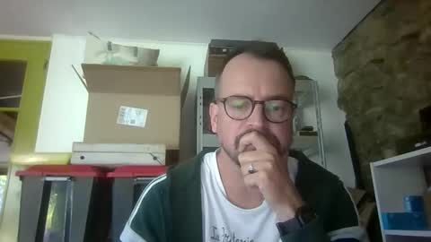 Snapshot of maxhorn591 chatting on April 2026 09:26:01 AM maxhorn591 online show from April 2026 09:26:01 AM