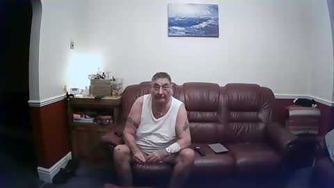 MAX online show from February 2025 10:32:01 PM