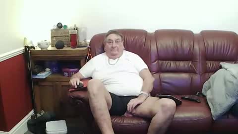 MAX online show from April 2026 09:43:01 PM