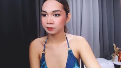 maxie greyson online show from December 2024 02:38:01 AM