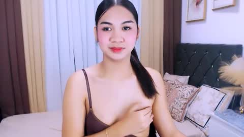 maxie greyson online show from October 2025 10:49:01 AM