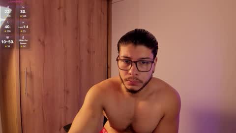 Mikael online show from November 2025 10:04:02 AM