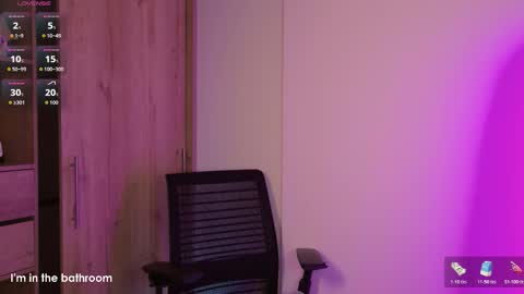 Mikael online show from November 2025 09:46:01 AM