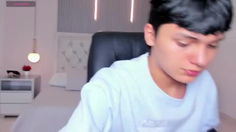 --  -- online show from December 2025 06:36:02 PM