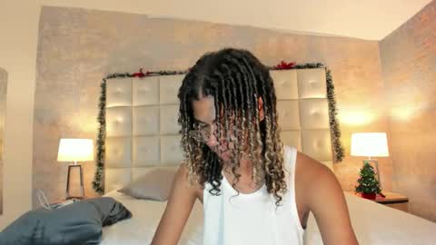 maxim online show from December 2025 03:01:02 AM