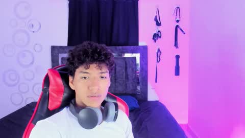 Snapshot of maximiliano_khalil chatting on November 2025 07:23:02 PM Maximiliano online show from November 2025 07:23:02 PM