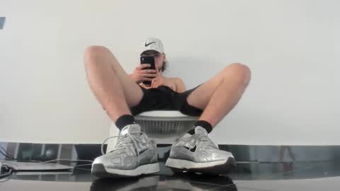 maximo__77 online show from November 2025 06:01:01 PM