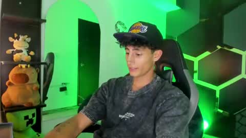 Snapshot of maximo_romano chatting on June 2026 07:03:02 PM Maximo online show from June 2026 07:03:02 PM