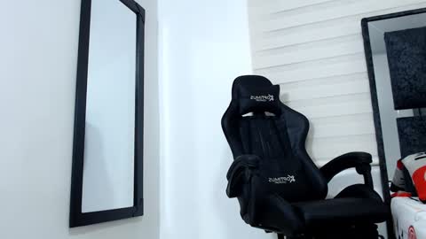 Maximo Sebastian online show from January 2025 01:37:02 AM