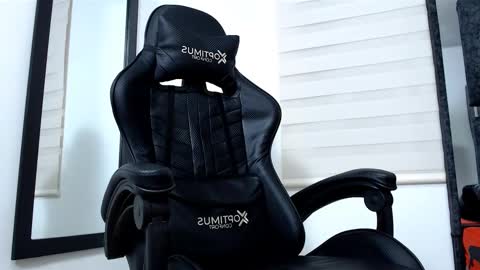 Maximo Sebastian online show from March 2025 04:50:02 AM