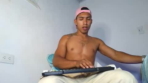 Maximo Aron Vega online show from February 2026 11:28:02 PM