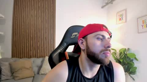 Maximo Wolf online show from June 2026 08:58:01 PM