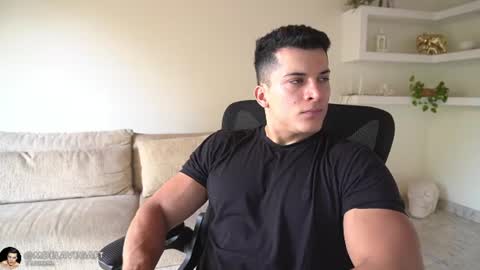 Snapshot of maximohoot chatting on July 2026 04:44:01 PM Sebastian online show from July 2026 04:44:01 PM