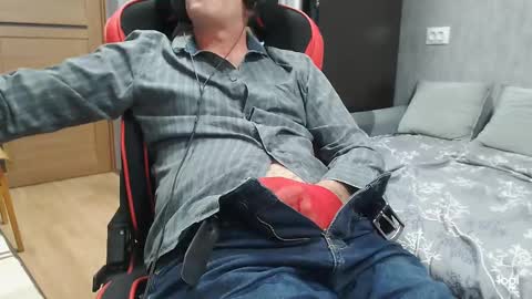 Snapshot of maximus3334 chatting on March 2025 11:01:02 PM maximus3334 online show from March 2025 11:01:02 PM