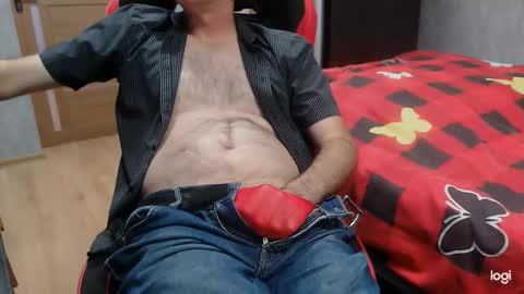 Snapshot of maximus3334 chatting on October 2025 09:45:01 AM maximus3334 online show from October 2025 09:45:01 AM