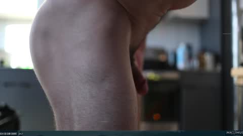 Maximus7871 online show from December 2024 08:42:01 PM