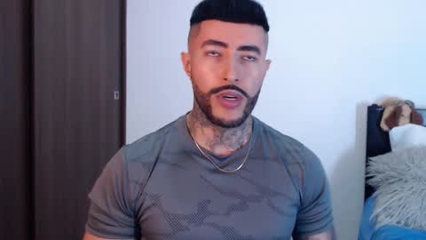 Snapshot of maximus_golden chatting on January 2025 04:18:02 AM Independent Model online show from January 2025 04:18:02 AM